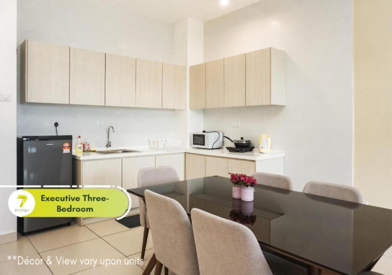 7stonez Residences Midhills Aparthotel