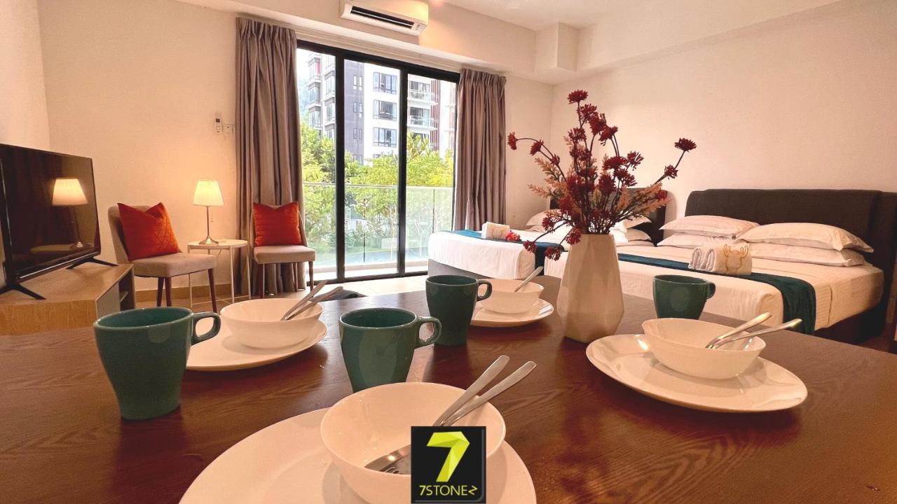 7stonez Residences Midhills Aparthotel