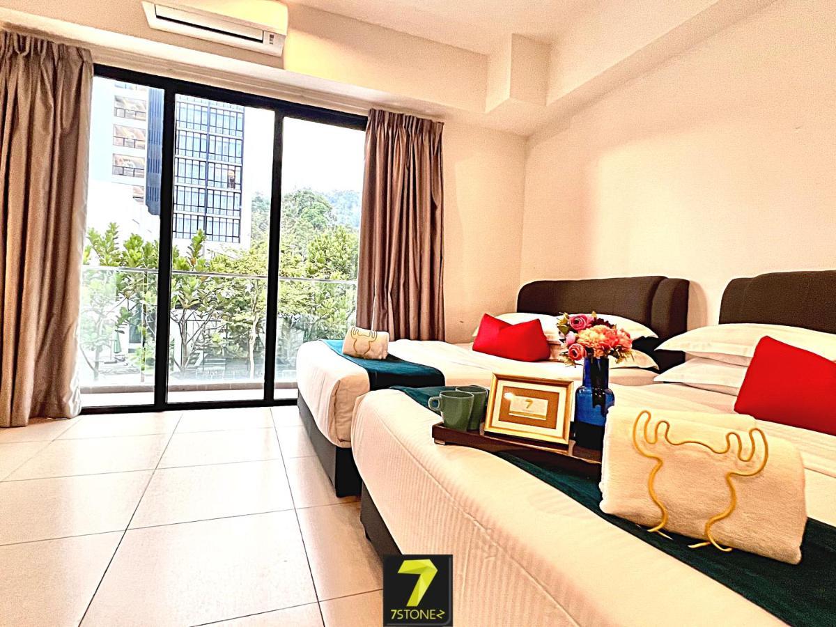 7stonez Residences Midhills Aparthotel
